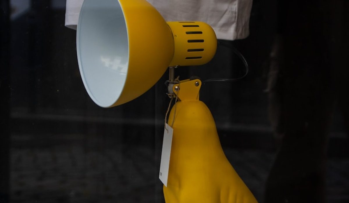yellow dog table lamp